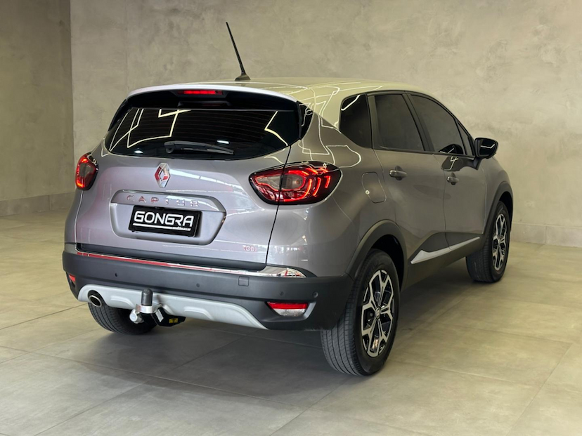 Foto do veículo RENAULT CAPTUR  ICONIC 1.3 TB 16V FLEX 5P AUT 2022 31.018 KM 108.900,00