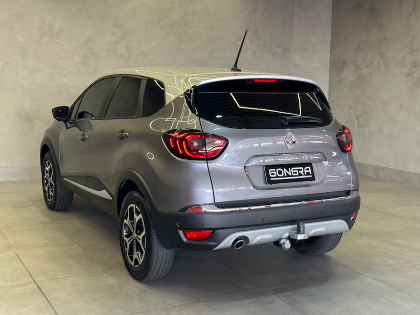 Foto do veículo RENAULT CAPTUR  ICONIC 1.3 TB 16V FLEX 5P AUT 2022 31.018 KM 108.900,00