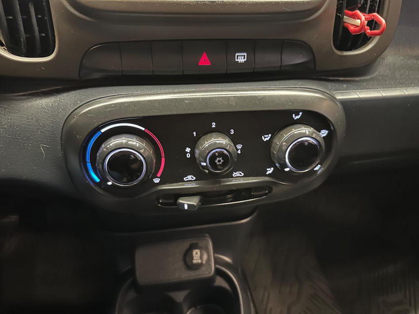 Foto do veículo FIAT MOBI  TREKKING 1.0 FLEX 5P 2021 94.005 KM 52.900,00