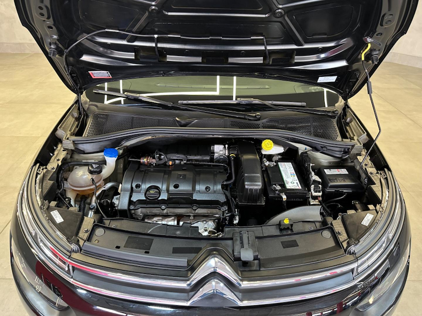 Foto do veículo CITROËN C4 CACTUS  1.6 FEEL PACK AUT 2022 28.541 KM 84.900,00