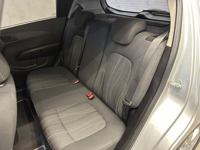 Foto do veículo CHEVROLET SONIC  LT HB MT 2013 93.718 KM 40.900,00