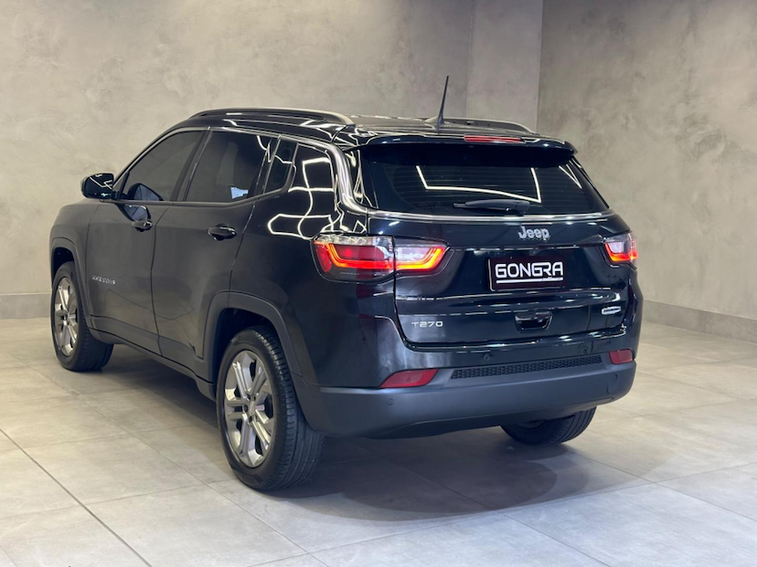 Foto do veículo JEEP COMPASS  LONG TF 2023 40.381 KM 144.900,00