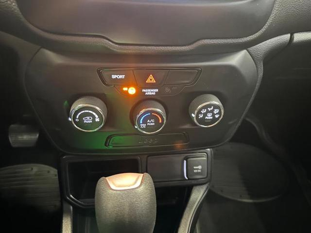 Foto do veículo JEEP RENEGADE  1.8 4X2 FLEX 16V AUT. 2021 62.137 KM 79.900,00