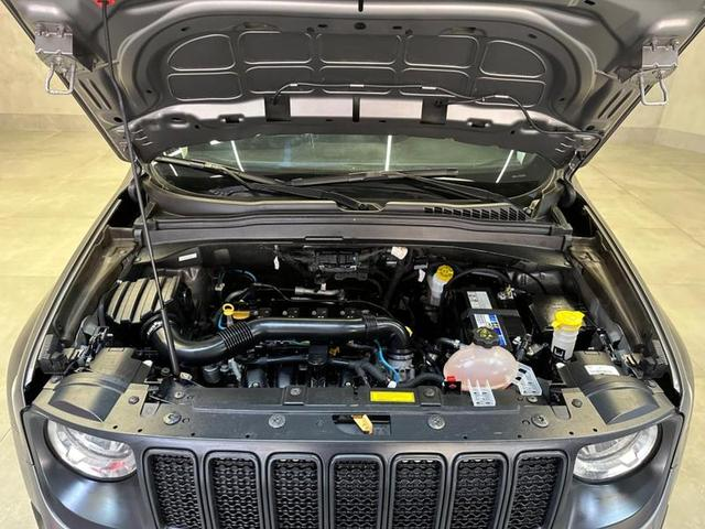 Foto do veículo JEEP RENEGADE  1.8 4X2 FLEX 16V AUT. 2021 62.137 KM 79.900,00