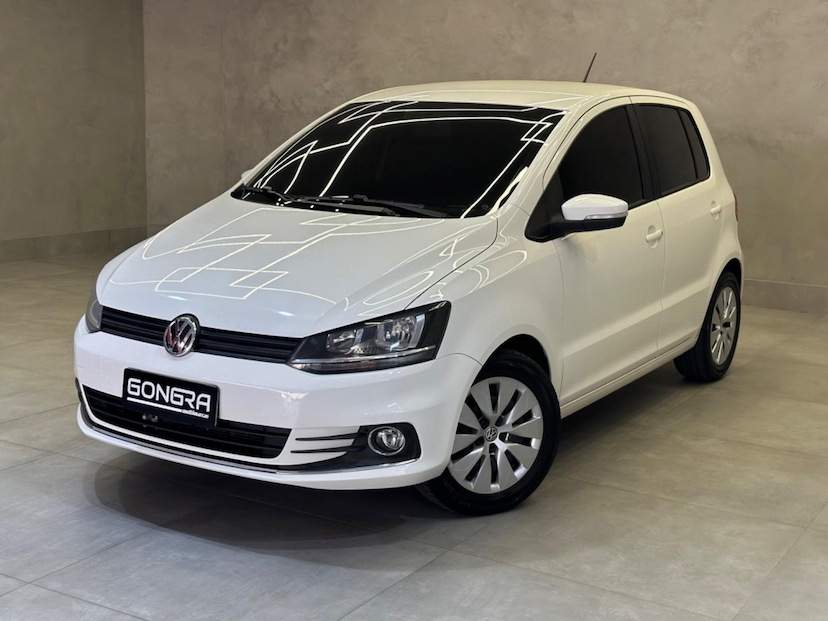 Foto do veículo VOLKSWAGEN FOX  1.0 8V (G2) (TREND) 4P 2015 97.477 KM 45.900,00