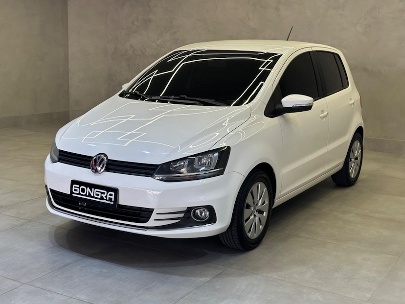 Foto do veículo VOLKSWAGEN FOX  1.0 8V (G2) (TREND) 4P 2015 97.477 KM 45.900,00