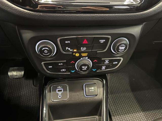Foto do veículo JEEP COMPASS  LONGITUDE F 2021 55.800 KM 112.900,00