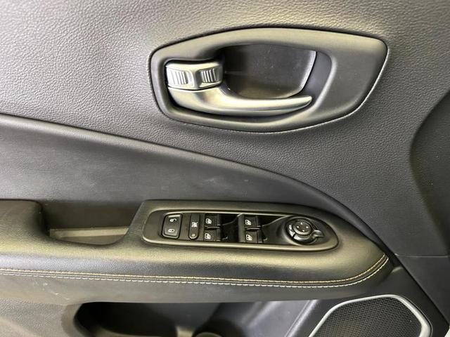 Foto do veículo JEEP COMPASS  LONGITUDE F 2021 55.800 KM 112.900,00