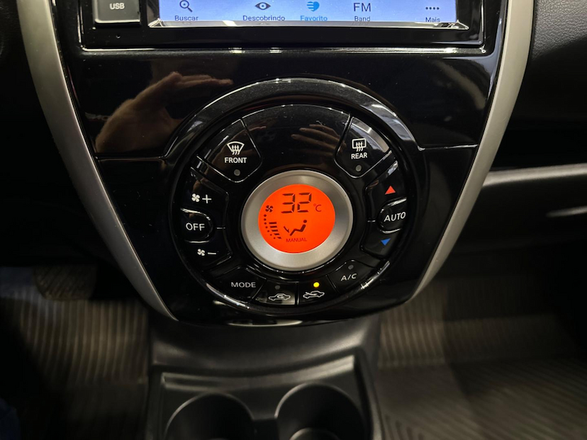 Foto do veículo NISSAN VERSA  16SL CVT 2020 121.500 KM 67.900,00