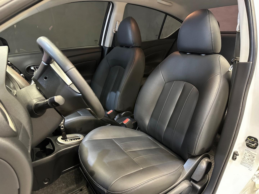 Foto do veículo NISSAN VERSA  16SL CVT 2020 121.500 KM 67.900,00