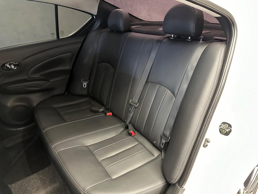 Foto do veículo NISSAN VERSA  16SL CVT 2020 121.500 KM 67.900,00