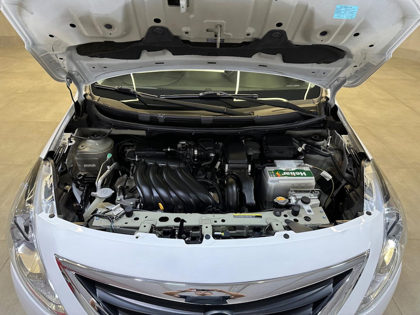 Foto do veículo NISSAN VERSA  16SL CVT 2020 121.500 KM 67.900,00