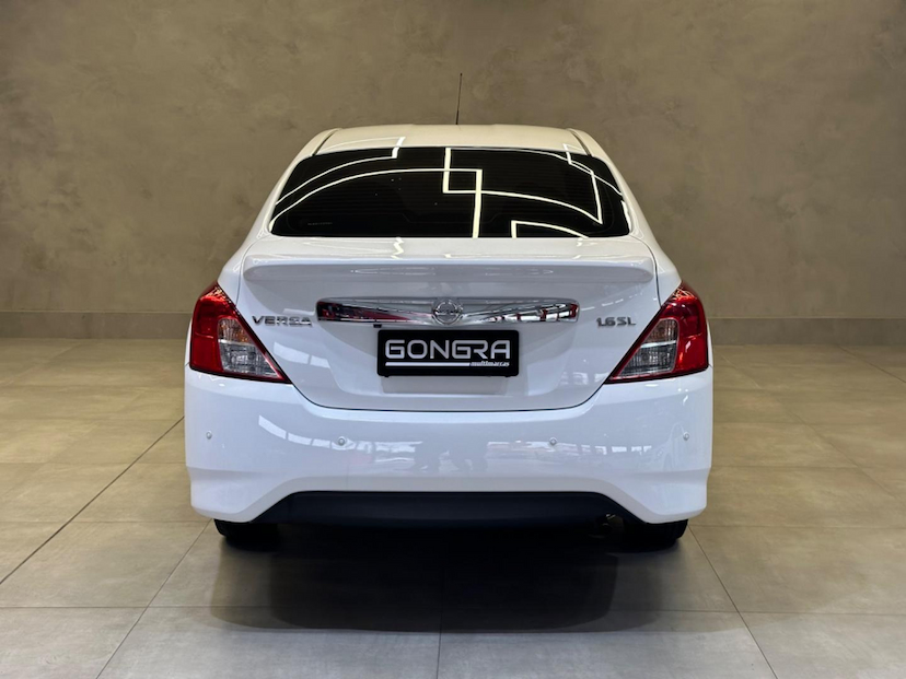 Foto do veículo NISSAN VERSA  16SL CVT 2020 121.500 KM 67.900,00