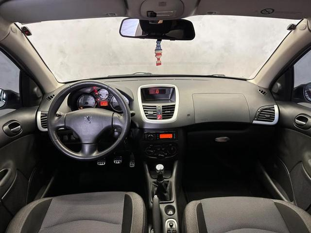 Foto do veículo PEUGEOT 207  HATCH QUIKSILVER 1.6 8V FLEX 4P 2012 44.930 KM 32.900,00