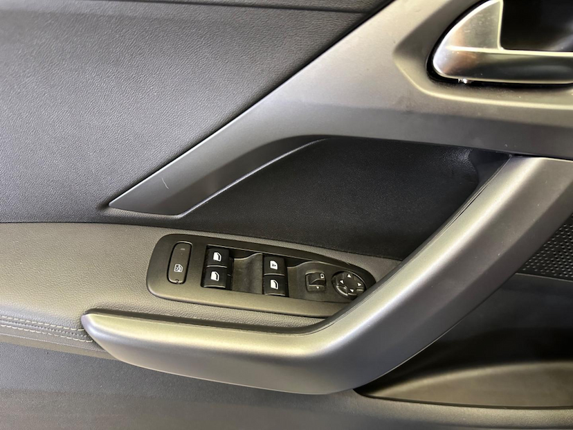 Foto do veículo PEUGEOT 2008  GRF THP AT 2023 18.422 KM 102.900,00