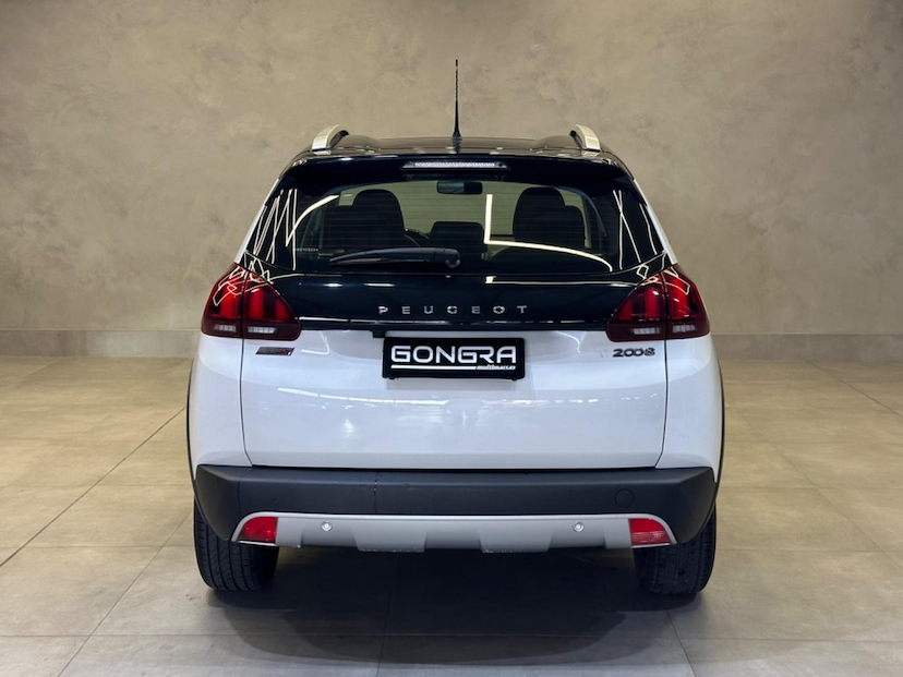 Foto do veículo PEUGEOT 2008  GRF THP AT 2023 18.422 KM 102.900,00