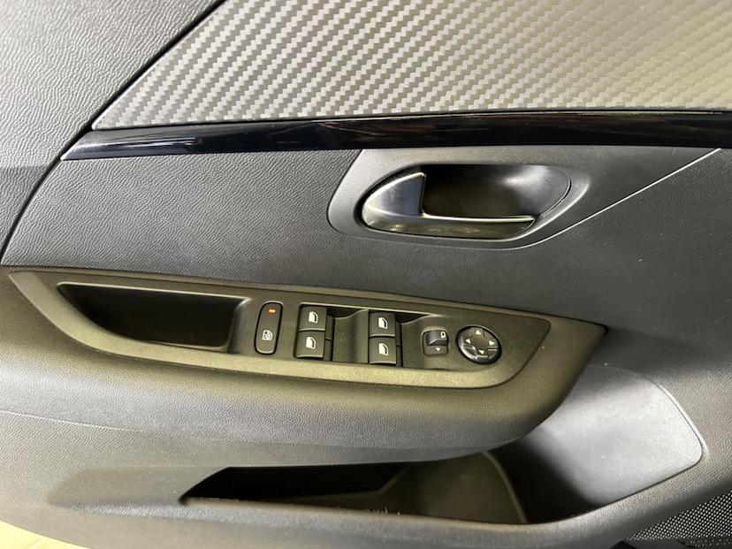 Foto do veículo PEUGEOT 208  GRIFFE AT 2023 10.089 KM 96.900,00