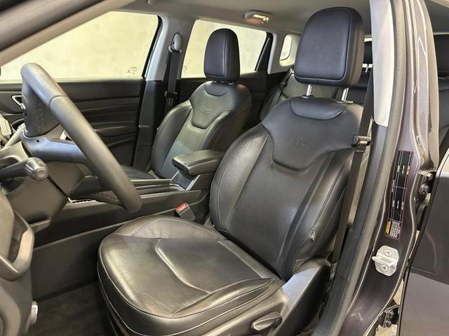 Foto do veículo JEEP COMPASS  LONG TF 2022 14.875 KM 135.900,00