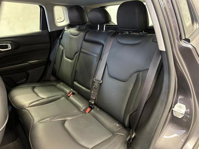 Foto do veículo JEEP COMPASS  LONG TF 2022 14.875 KM 135.900,00