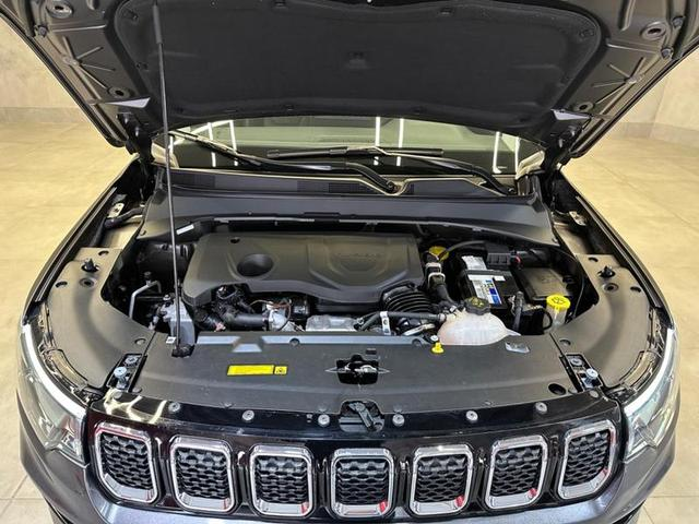 Foto do veículo JEEP COMPASS  LONG TF 2022 14.875 KM 135.900,00
