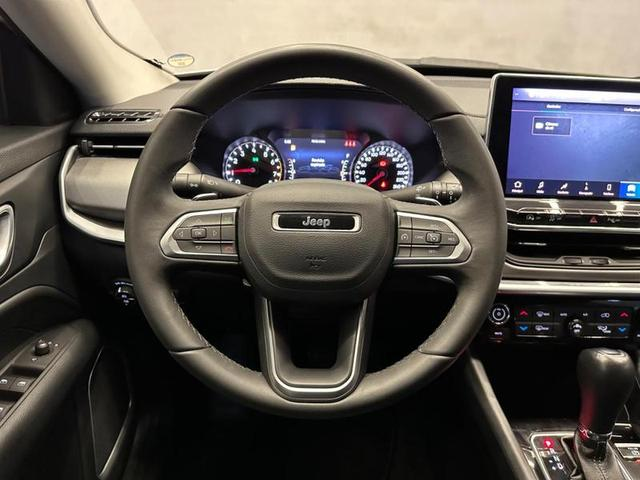 Foto do veículo JEEP COMPASS  LONGITUDE T270 TURBO FLEX AUT. 2022 28.712 KM 135.900,00