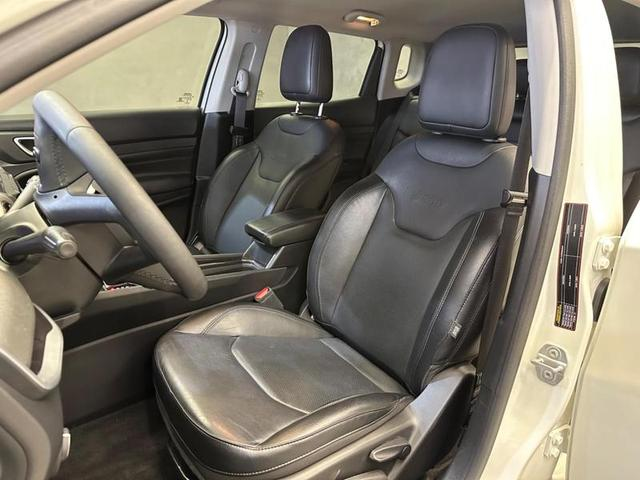 Foto do veículo JEEP COMPASS  LONGITUDE T270 TURBO FLEX AUT. 2022 28.712 KM 135.900,00