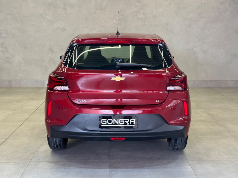 Foto do veículo CHEVROLET ONIX  10MT LT2 2020 35.210 KM 66.900,00