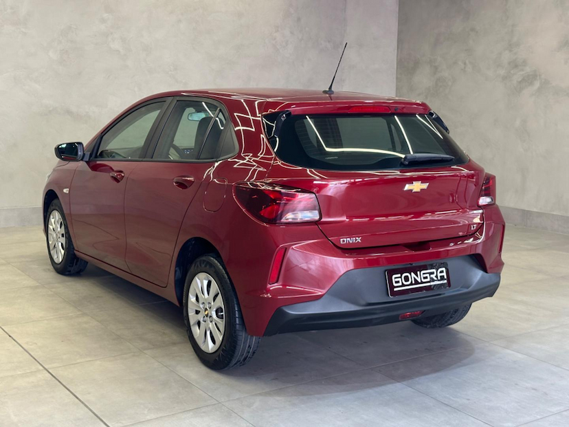 Foto do veículo CHEVROLET ONIX  10MT LT2 2020 35.210 KM 66.900,00