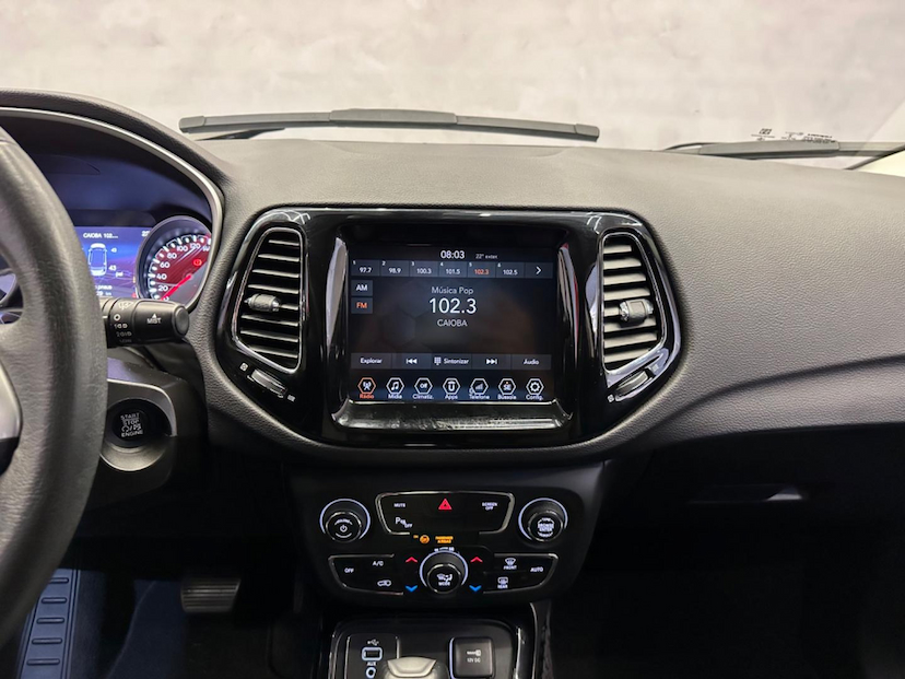 Foto do veículo JEEP COMPASS  LIMITED F 2018 33.418 KM 102.900,00
