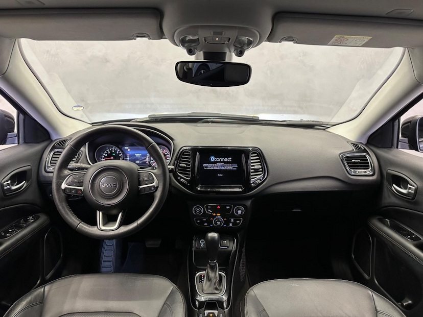Foto do veículo JEEP COMPASS  LIMITED F 2018 33.418 KM 102.900,00
