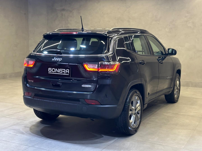 Foto do veículo JEEP COMPASS  LONG TF 2023 20.744 KM 139.900,00