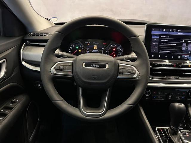 Foto do veículo JEEP COMPASS  LONG TF 2022 11.957 KM 136.900,00