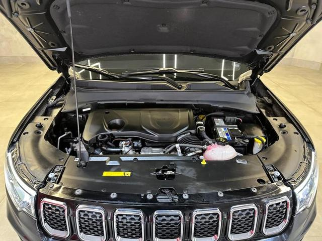Foto do veículo JEEP COMPASS  LONG TF 2022 11.957 KM 136.900,00
