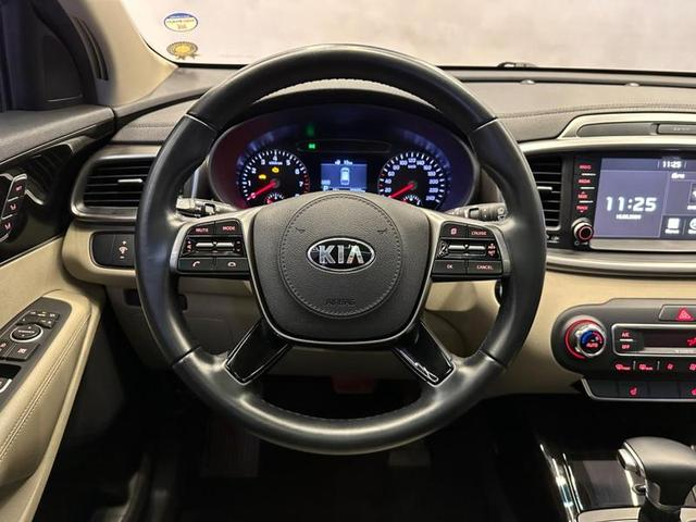Foto do veículo KIA SORENTO  3.5 V6 24V 4X4 AUT 7 LUGARES 2020 32.620 KM 188.900,00
