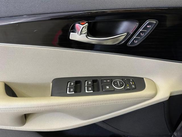 Foto do veículo KIA SORENTO  3.5 V6 24V 4X4 AUT 7 LUGARES 2020 32.620 KM 188.900,00