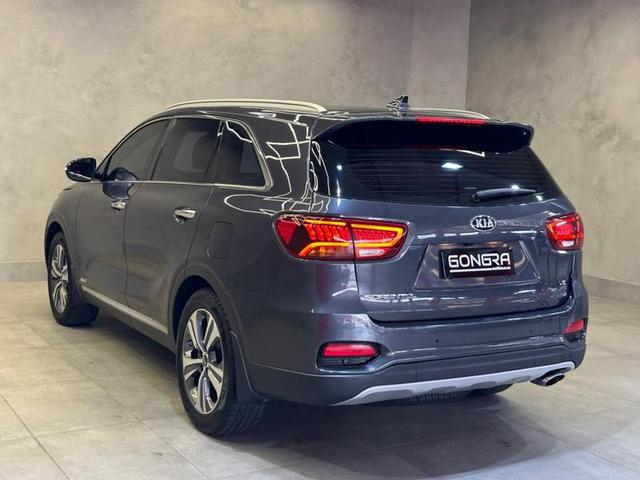 Foto do veículo KIA SORENTO  3.5 V6 24V 4X4 AUT 7 LUGARES 2020 32.620 KM 188.900,00