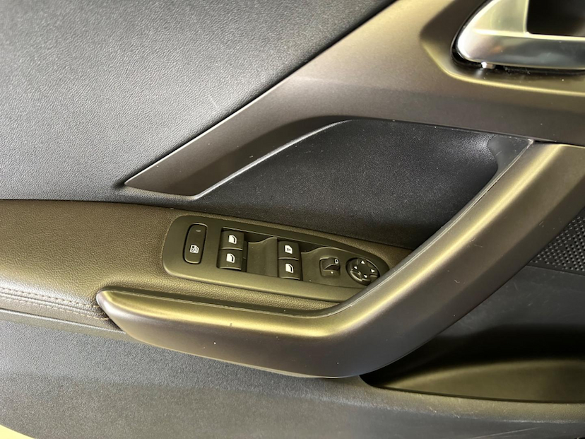 Foto do veículo PEUGEOT 2008  GRF THP AT 2021 47.631 KM 86.900,00