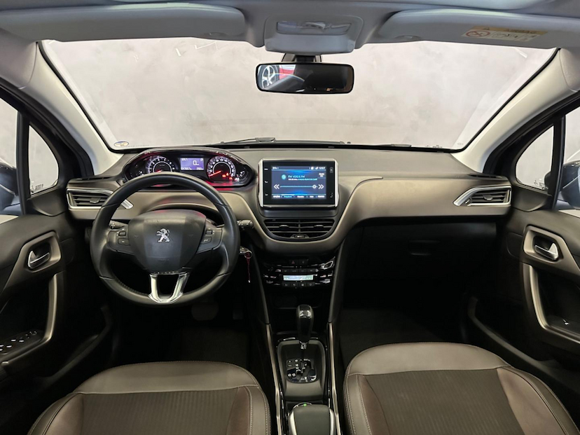 Foto do veículo PEUGEOT 2008  GRF THP AT 2021 47.631 KM 86.900,00