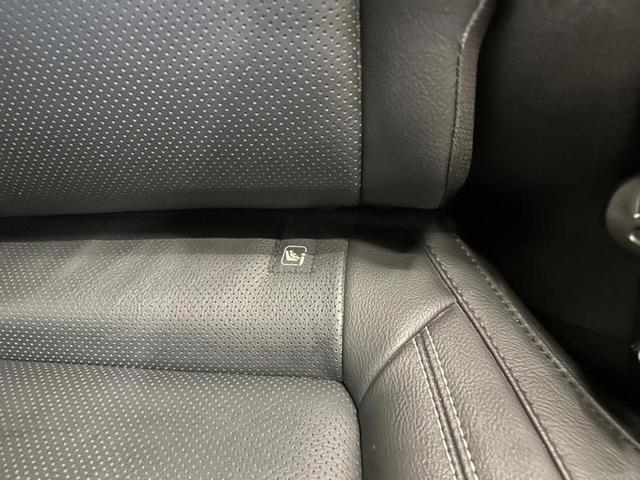 Foto do veículo JEEP COMPASS  LONG TF 2023 17.293 KM 146.900,00