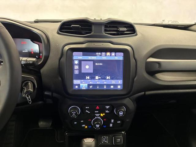 Foto do veículo JEEP RENEGADE  LONGITUDE T270 1.3 TB 4X2 FLEX AUT 2024 10.700 KM 134.900,00
