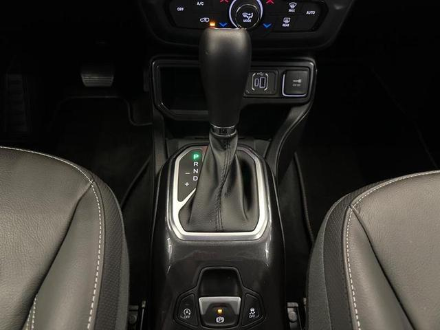 Foto do veículo JEEP RENEGADE  LONGITUDE T270 1.3 TB 4X2 FLEX AUT 2024 10.700 KM 134.900,00