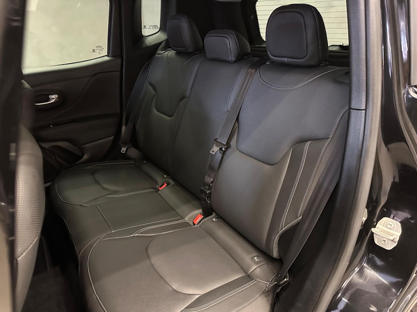 Foto do veículo JEEP RENEGADE  LONGITUDE T270 1.3 TB 4X2 FLEX AUT 2022 37.540 KM 109.900,00
