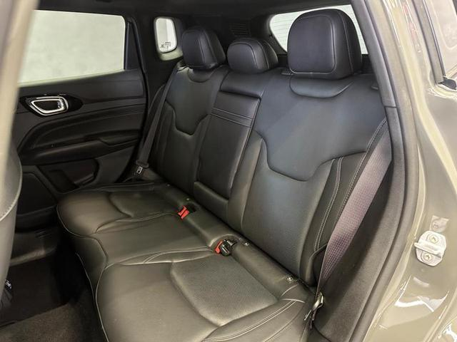 Foto do veículo JEEP COMPASS  SERIE S TF 2023 13.734 KM 179.900,00