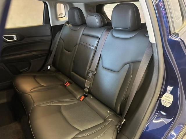 Foto do veículo JEEP COMPASS  LONG TF 2022 42.202 KM 131.900,00