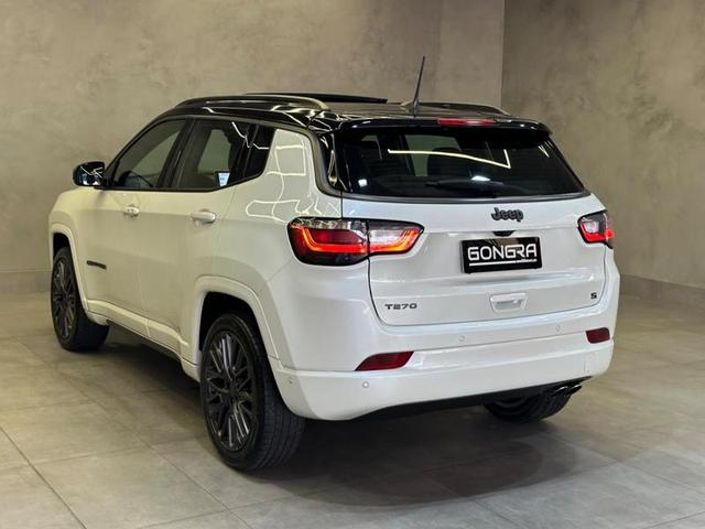 Foto do veículo JEEP COMPASS  SERIE S TF 2023 17.486 KM 177.900,00