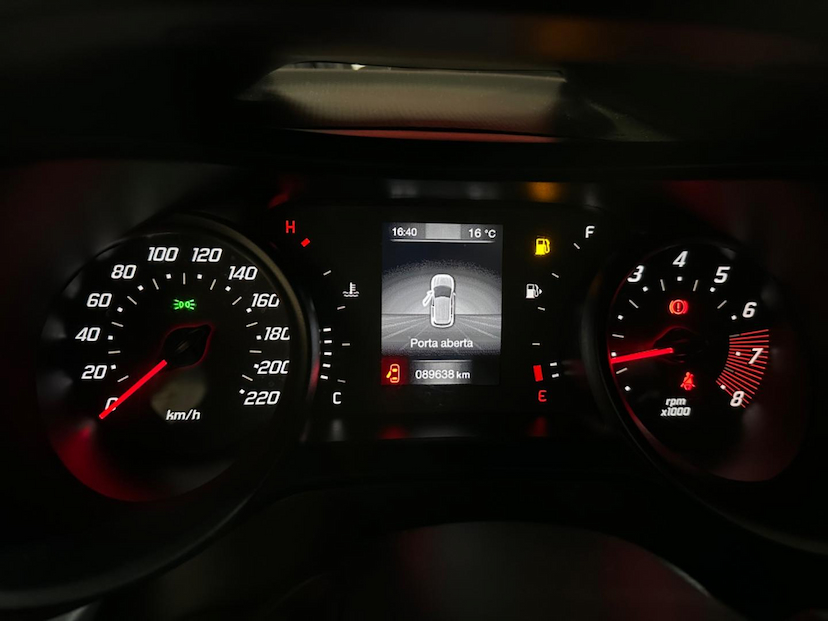 Foto do veículo FIAT ARGO  TREKKING 1.3 2022 89.603 KM 71.900,00