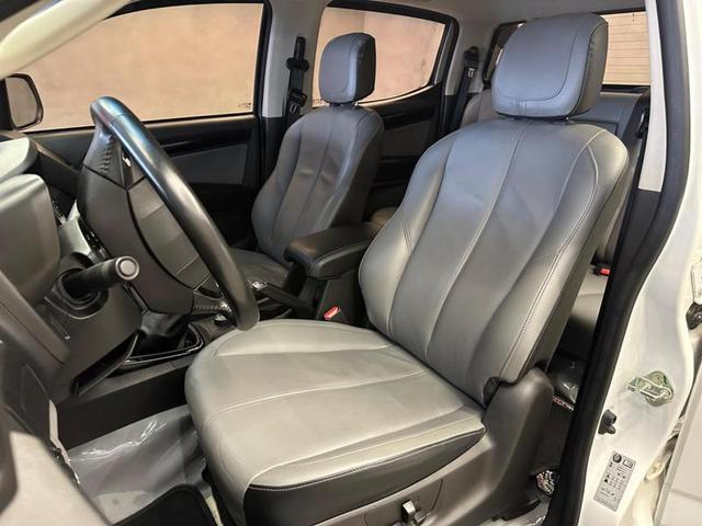 Foto do veículo CHEVROLET S10 S-10 LTZ 2.8 FLEXPOWER 4X4 CD MEC 2015 73.693 KM 105.900,00