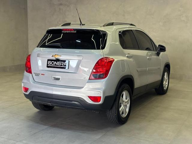 Foto do veículo CHEVROLET TRACKER  LT 1.4 TURBO 16V FLEX 4X2 AUT. 2018 84.975 KM 81.900,00