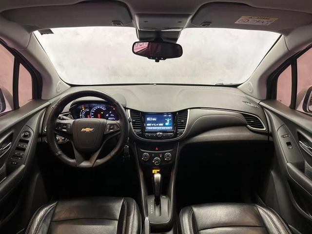 Foto do veículo CHEVROLET TRACKER  LT 1.4 TURBO 16V FLEX 4X2 AUT. 2018 84.975 KM 81.900,00