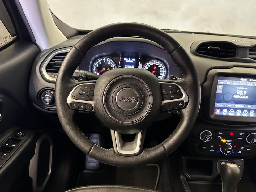 Foto do veículo JEEP RENEGADE  LONGITUDE 1.8 FLEX AUTOMATICO 2021 47.781 KM 91.900,00
